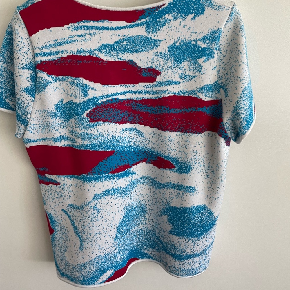 Heavy knit Zac Posen pull-over top. Sized XL.